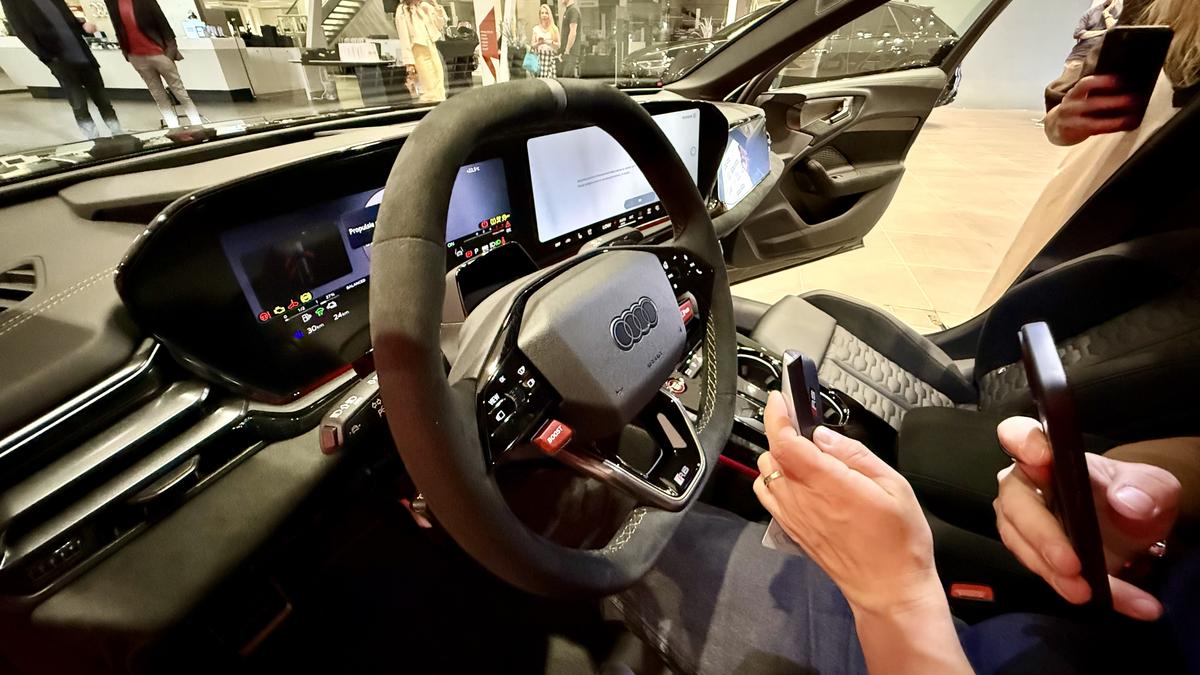 Vor să dea lovitura cu noul Audi RS 5 » Avem primele imagini cu modelul ajuns în secret în România!
