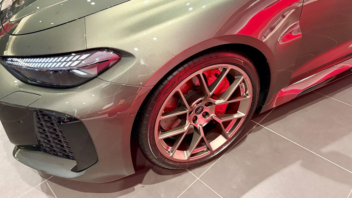 Vor să dea lovitura cu noul Audi RS 5 » Avem primele imagini cu modelul ajuns în secret în România!