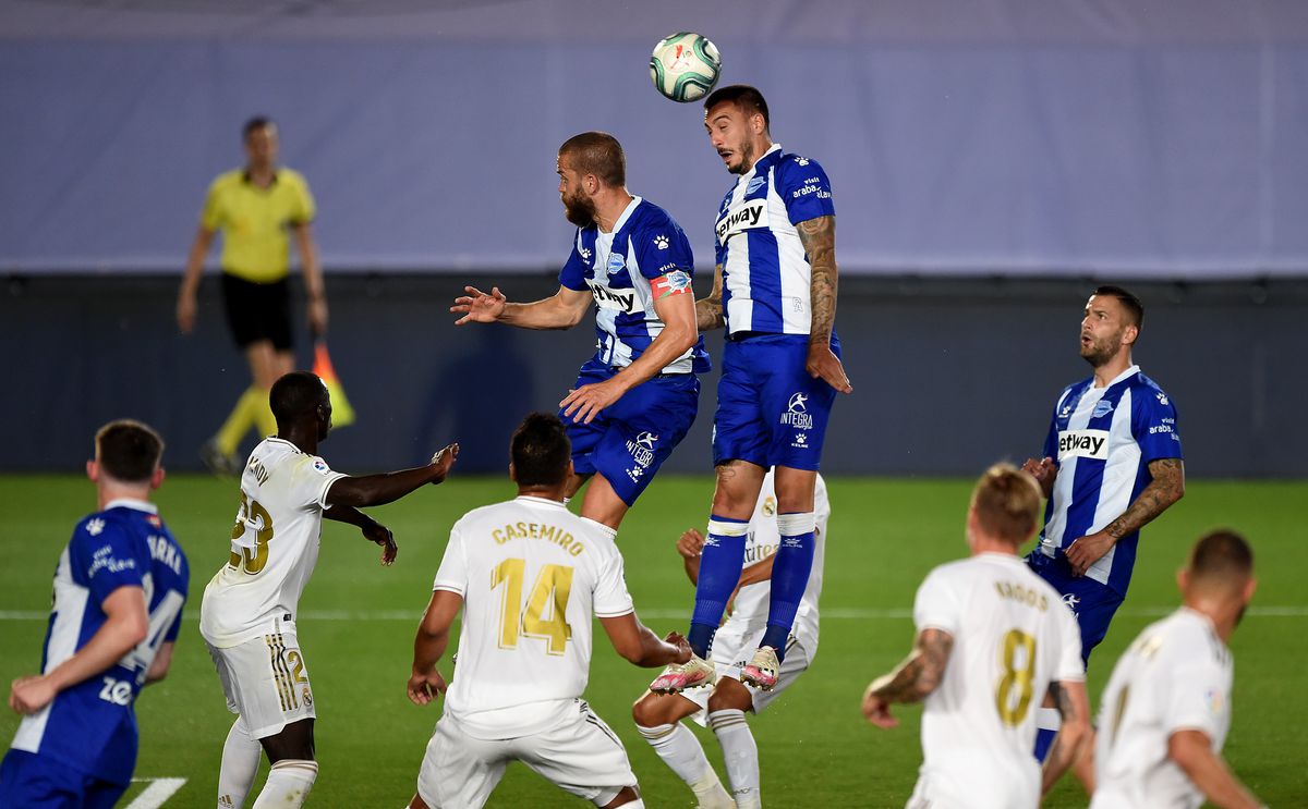 REAL MADRID - ALAVES 2-0 // Thibaut Courtois, elogiat de Zidane după un nou meci mare: „Ne-a scos din multe impasuri. Are o influenţă decisivă în acest sezon”