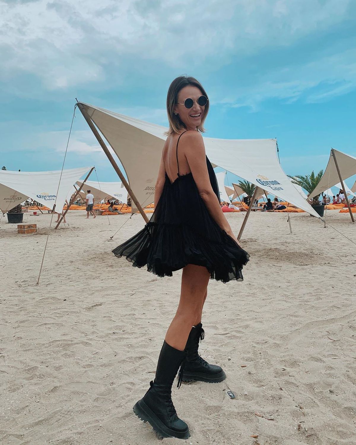 GALERIE FOTO Carmen Negoiță, în costum de baie la munte! Apariție hot a soției fostului finanțator de la Dinamo