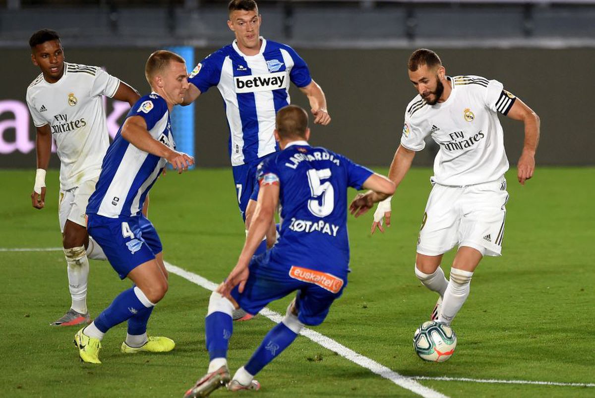 REAL MADRID - ALAVES 2-0 // Karim Benzema, arma letală » Borna incredibilă atinsă în era Zidane