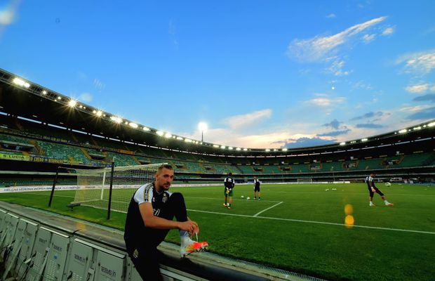 Ionuţ Radu, la izolare! Un angajat al Parmei e pozitiv cu coronavirus