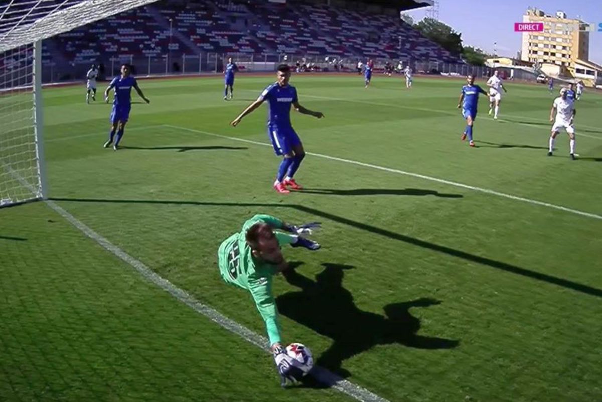 HERMANNSTADT - VOLUNTARI. FOTO Fază controversată la Sibiu: gazdele au sărbătorit golul, dar scorul a rămas 0-0