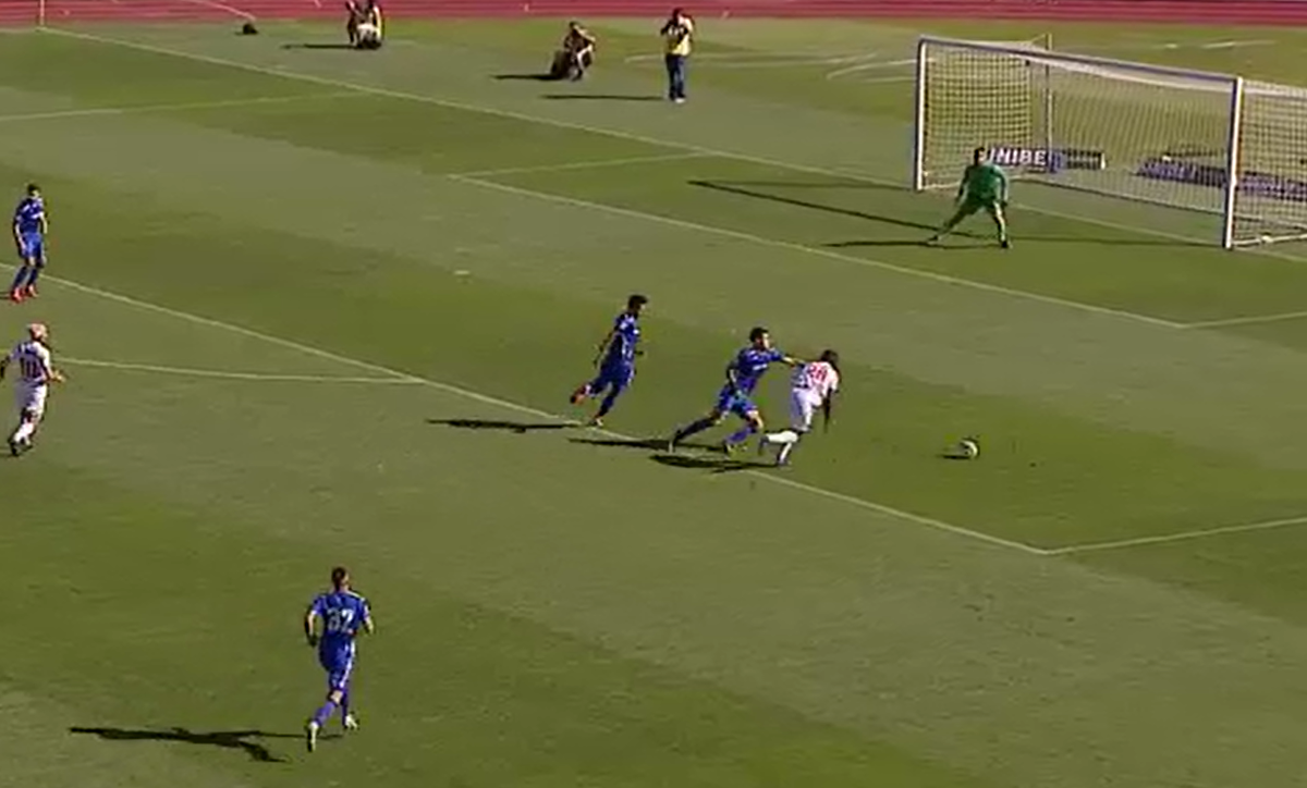 HERMANNSTADT - VOLUNTARI. FOTO Fază controversată la Sibiu: gazdele au sărbătorit golul, dar scorul a rămas 0-0