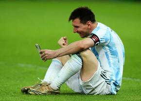 Imagini senzaționale: cum a reacționat Leo Messi, imediat după fluierul final din Argentina - Brazilia