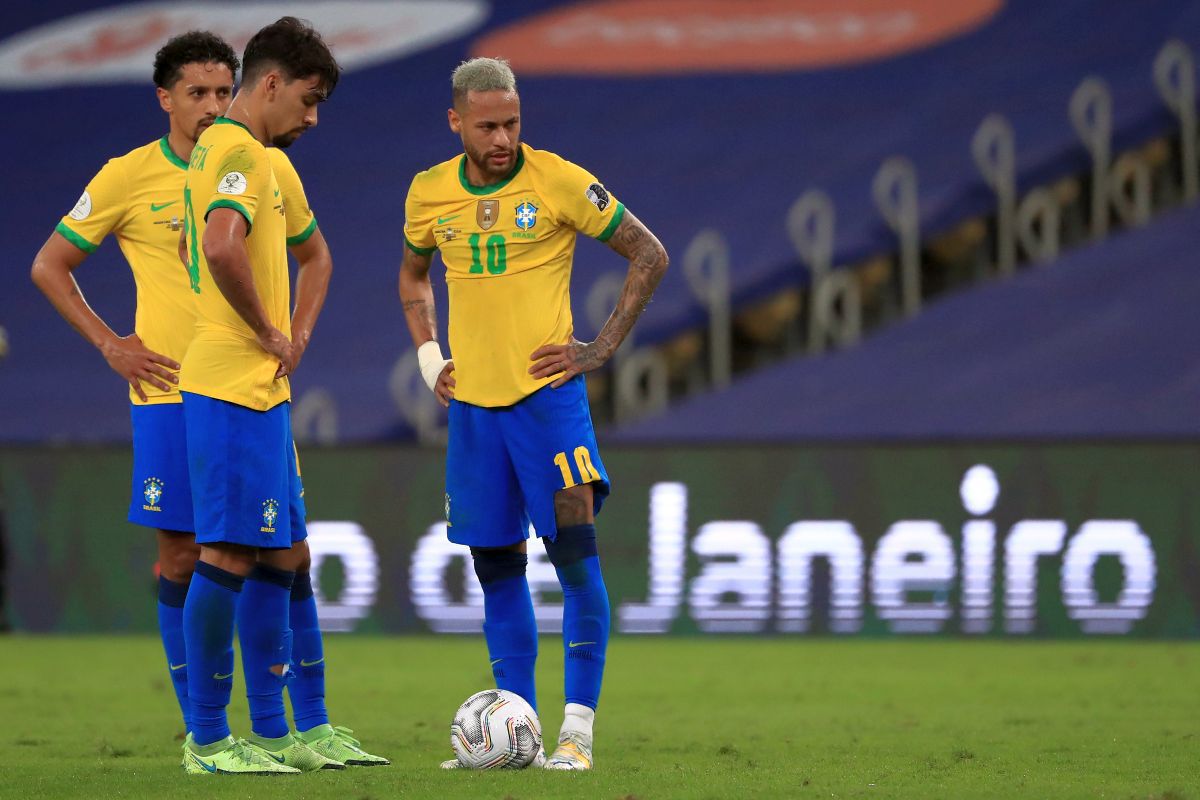 Neymar, șifonat de „pume”! Brazilianul a dus lupte grele contra Argentinei, iar echipamentul i-a cedat