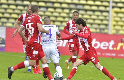 Dezastru la Dinamo: doi oameni de bază și-au reziliat azi contractele!