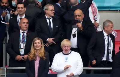 Notă discordantă pe Wembley + controversă cu președintele FIFA » A fost și Răzvan Burleanu în tribune