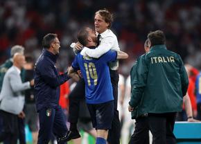 Mancini, în lacrimi la final: „Băieții mei sunt minunați!” » Bilanț ULUITOR pentru selecționerul Italiei