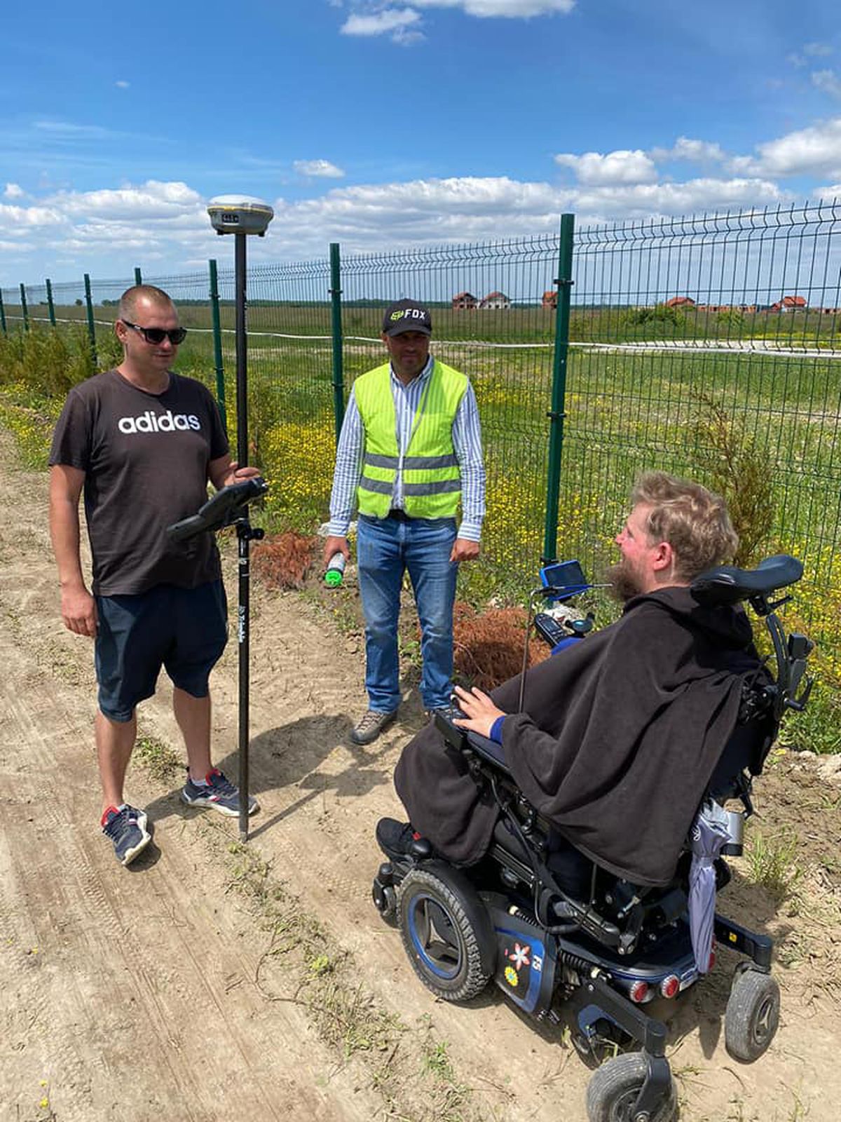 INIMA SPORTULUI: Prietenul lui Hristos, de lângă Strada Prieteniei » La 11 ani de la accidentul care l-a imobilizat, Mihai Neșu e șef de șantier la centrul pe care-l construiește lângă Oradea. Mai are nevoie de 1,8 milioane de euro + Cum îl poți ajuta