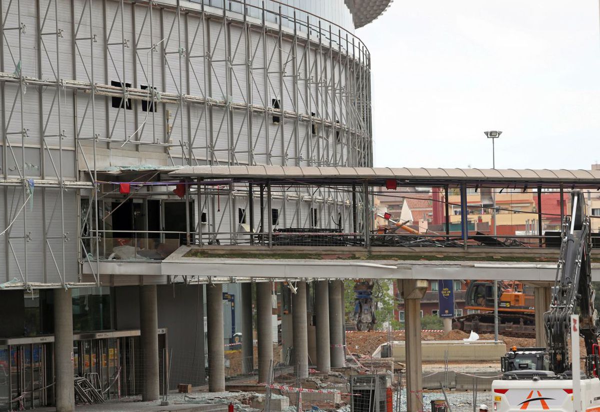 Demolarea Stadionului Camp Nou