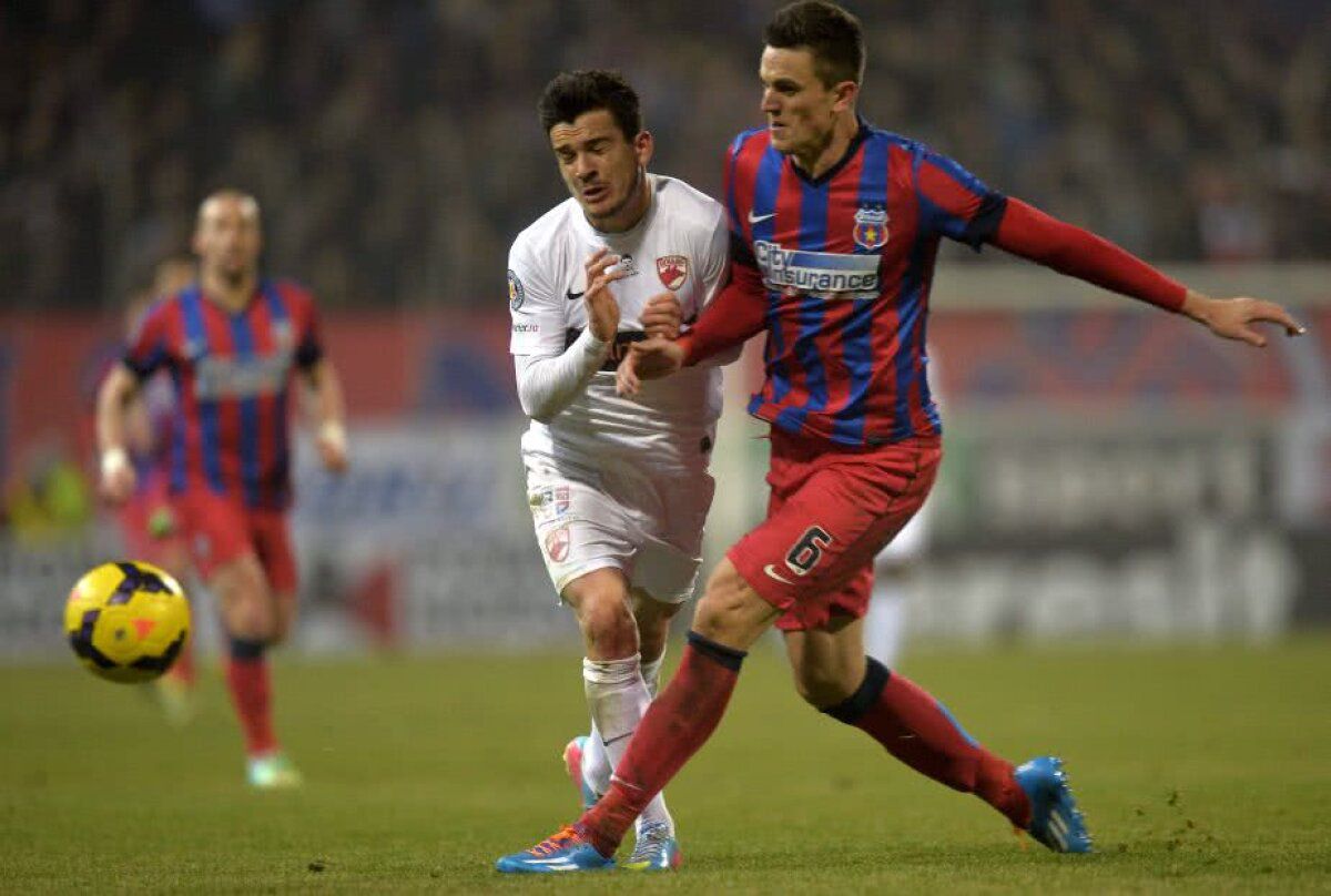 Imagini senzaționale de la ultimul FCSB - Dinamo jucat în Ghencea » Scenografii de senzație și ipostaze unice cu Halep, Mihai Stoica și arbitrul Alexandru Tudor