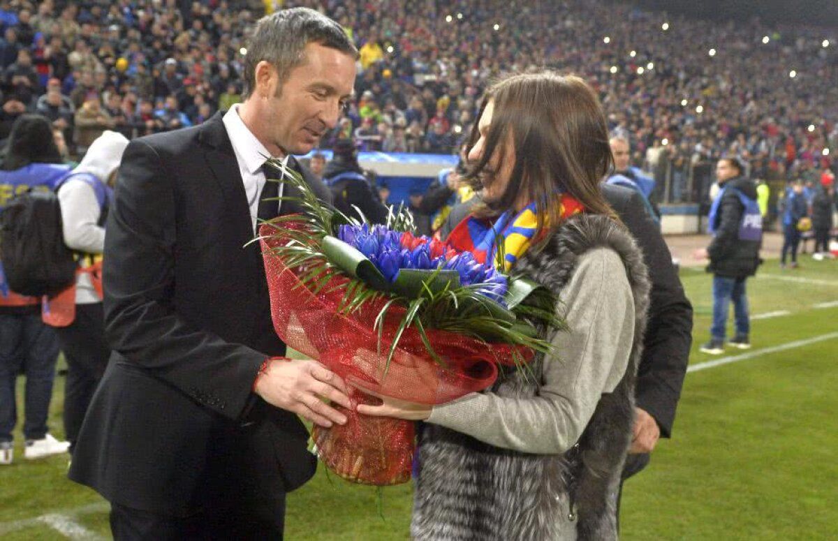 Imagini senzaționale de la ultimul FCSB - Dinamo jucat în Ghencea » Scenografii de senzație și ipostaze unice cu Halep, Mihai Stoica și arbitrul Alexandru Tudor