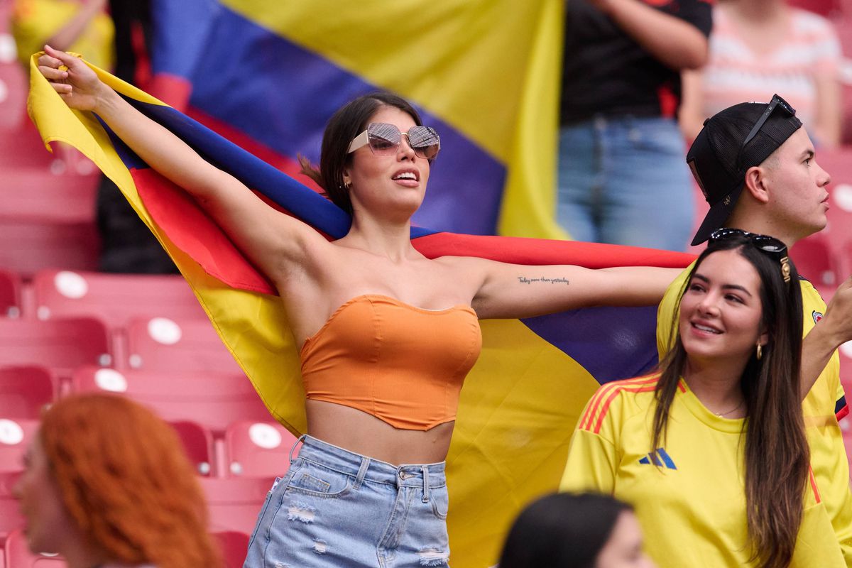 Fanii din Columbia, spectacol la Copa America