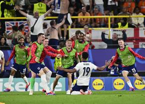 Semifinalele golurilor improbabile! Spania și Anglia, în finala EURO după faze în care șansele de reușită erau infime