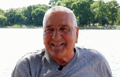 Rică Răducanu a dispărut din lumina reflectoarelor » GSP l-a găsit în Neptun, la afacerea familiei: „Băi tată, mulțumesc mult! Bine că ați venit!”