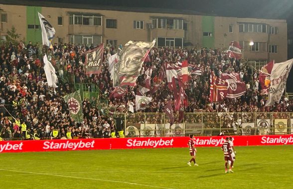 „Demisia, demisia!” » Fanii Rapidului l-au luat în colimator, după doar 53 de minute