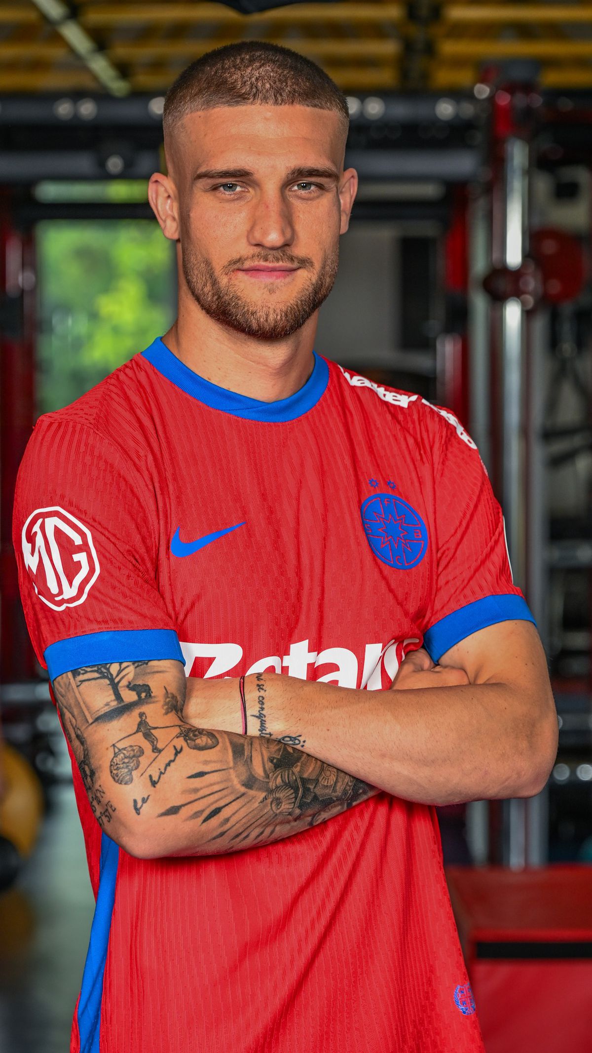 FCSB și-a prezentat noile echipamente! Târnovanu, Alibec, Bîrligea și Șut, „modelele” campioanei