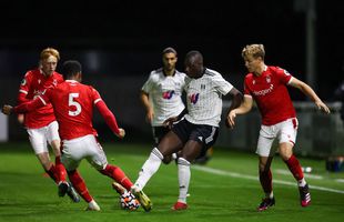Jean-Pierre Tiehi, atacant format de Fulham, vine în fotbalul românesc