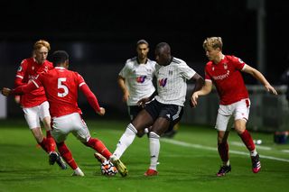 Jean-Pierre Tiehi, atacant format de Fulham, vine în fotbalul românesc