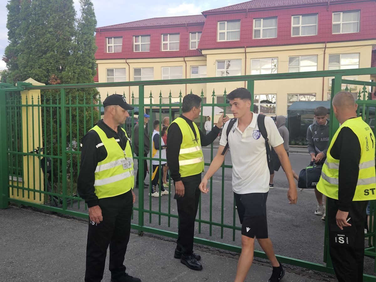 FC Argeș, sosire la Mioveni