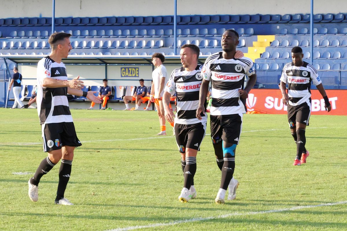 În pas de defilare! U Cluj s-a distrat cu Metaloglobus și e primul lider al campionatului