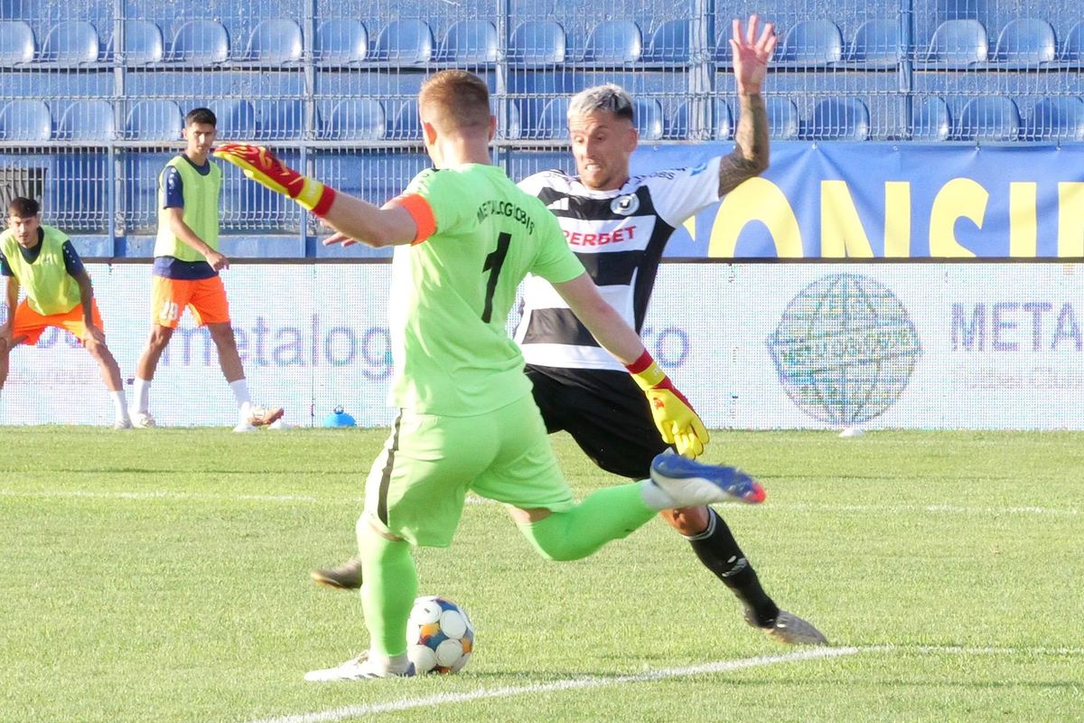 Transferul pe care Sabău l-a cerut la U Cluj, imediat după meciul cu Metaloglobus + antrenorul clujenilor, apel către FRF