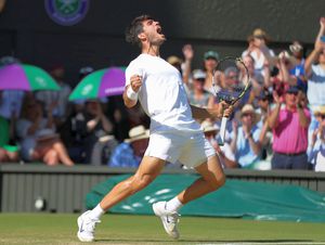 Carlos Alcaraz continuă să scrie istorie la Wimbledon: „Mă gândesc la visul meu!”