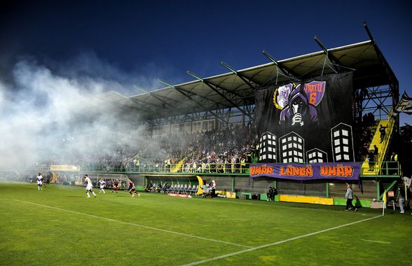 Atmosferă de zile mari la Mioveni, la FC Argeș - Rapid: scenografie 3D la revenirea în prima ligă » Au apărut și probleme!