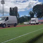 Cum arată gazonul stadionului „Eugen Popescu” din Târgoviște. FOTO: Facebook @DB-sport.ro