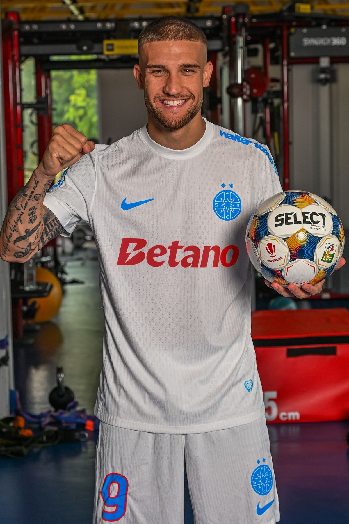 Cum arată noile echipamente ale campioanei FCSB