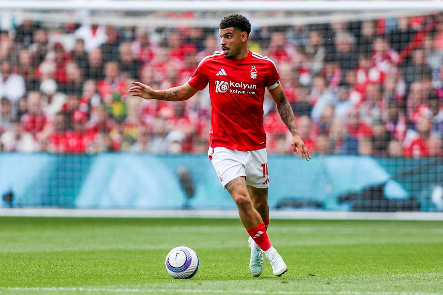 Morgan Gibbs-White, în tricoul lui Nottingham Forest. Foto: Imago Scandal în Premier » Tottenham, acuzată din cauza transferului de 70 de milioane de euro! Se pregătește o plângere oficială