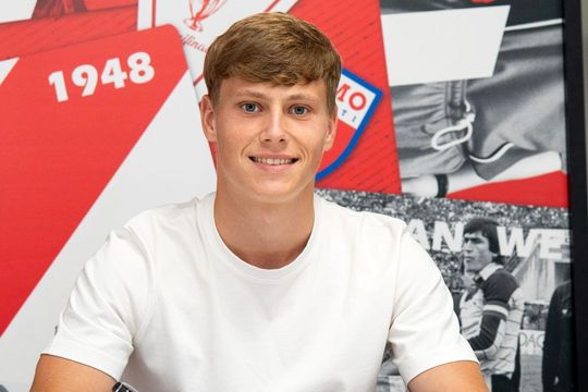 OFICIAL. Alexandru Tabuncic, prezentat la Dinamo / foto: Facebook