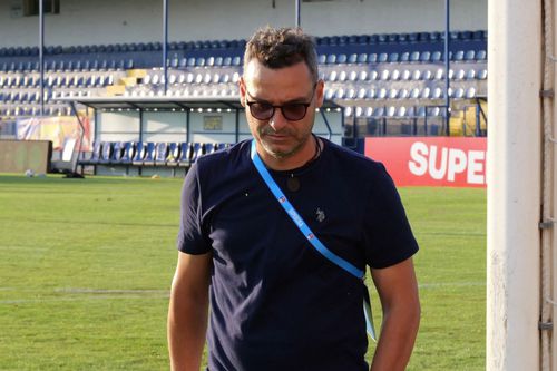 Mihai Teja, răspuns elegant pentru criticii care o văd pe Metaloglobus deja retrogradată: „Totul se schimbă la fotbal. Am salvat echipe care erau «moarte și îngropate»”. Foto: GSP