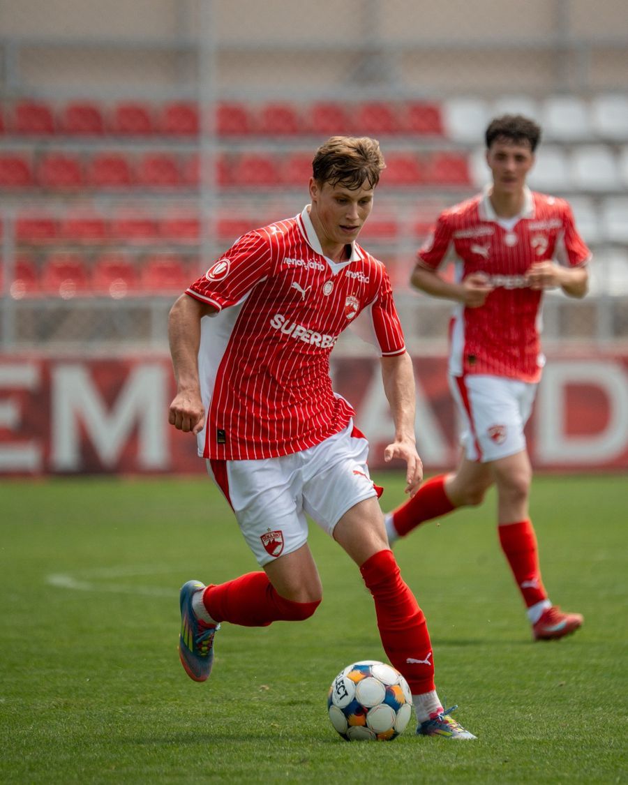 Alexandru Tabuncic, în tricoul celor de la Dinamo Transferul #12 la Dinamo » A semnat contractul pe 5 ani