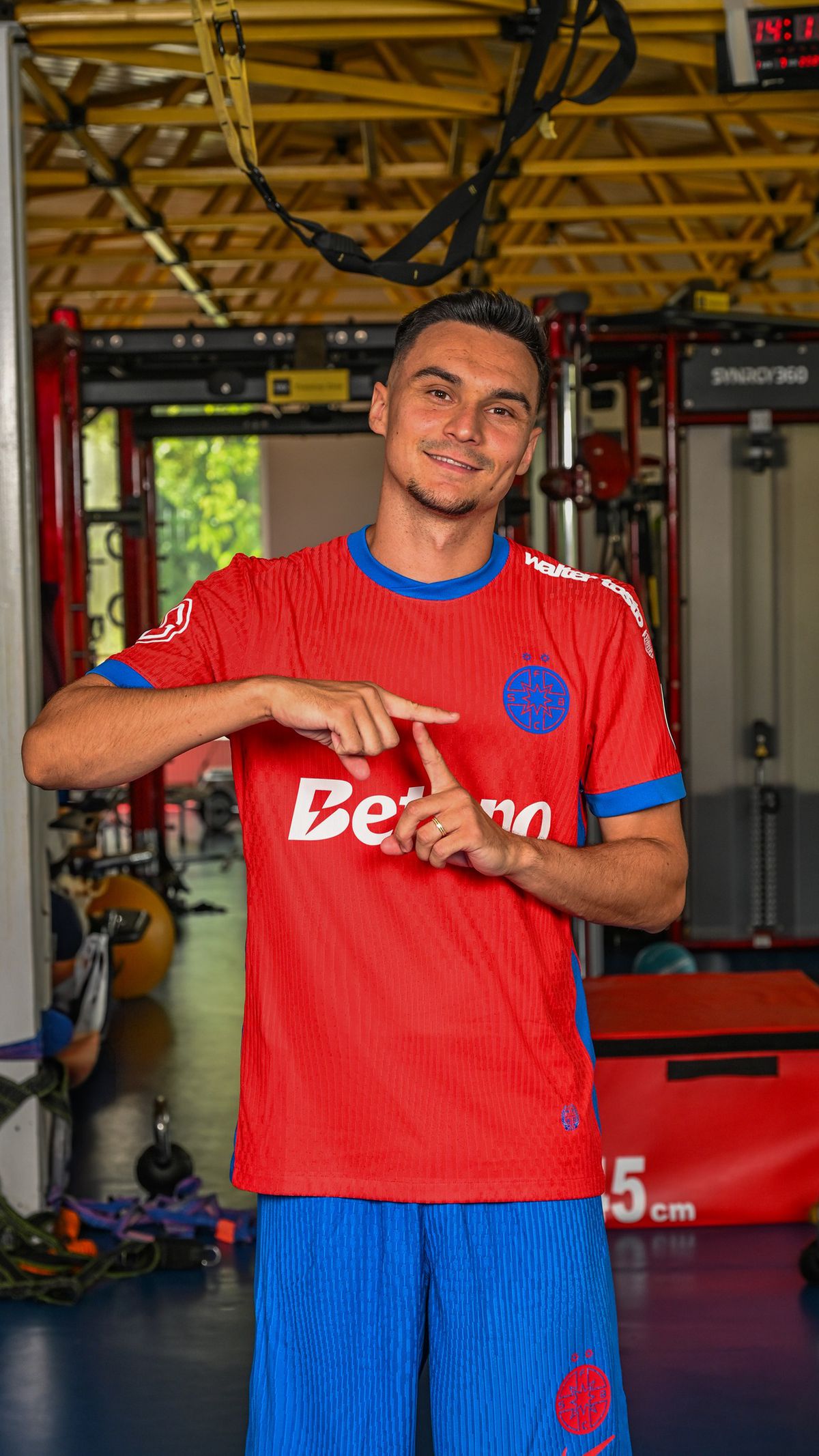 Cum arată noile echipamente ale campioanei FCSB