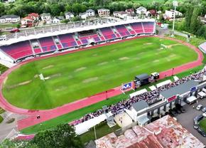 Dezastru pe stadionul din România reabilitat cu 20 de milioane de euro! Incredibil cum arată gazonul