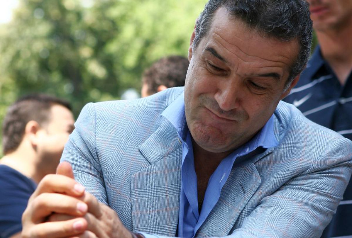 Gigi Becali și ținutele afișate în ultimii 30 de ani