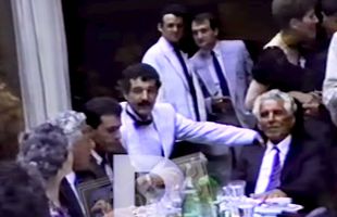 VIDEO Gigi Becali și Mircea Lucescu se cunosc de 30 de ani » Imagini de colecție cu cei doi de la o nuntă din 1989