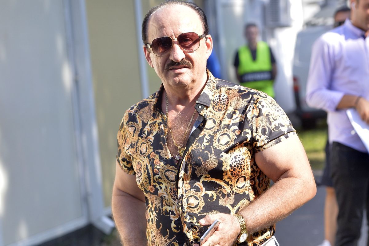 Transformarea radicală a unui fost patron din Liga 1! Și-a pus implant de păr, dar nu a renunțat la mustață