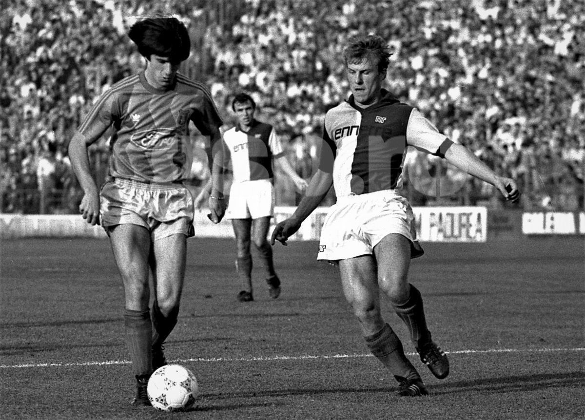 Povestea ultimului derby Rapid - Steaua din comunism: „S-au bătut parte-n parte cu Miliția. S-a jucat până a câștigat cine trebuia!”