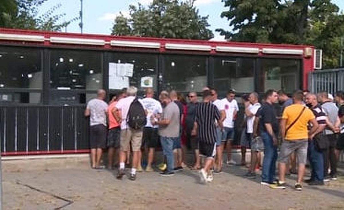 Rapid - FCSB se joacă într-o atmosferă irespirabilă! Câte bilete s-au vândut până acum