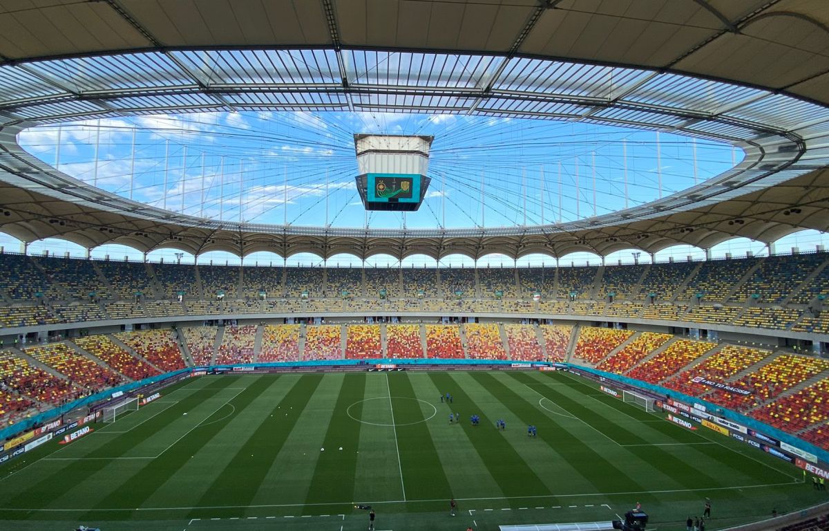 Mesajul afișat în peluza goală de pe Arena Națională la meciul FCSB - Dunajska Streda + decizie de ultim moment în privința fanilor slovaci