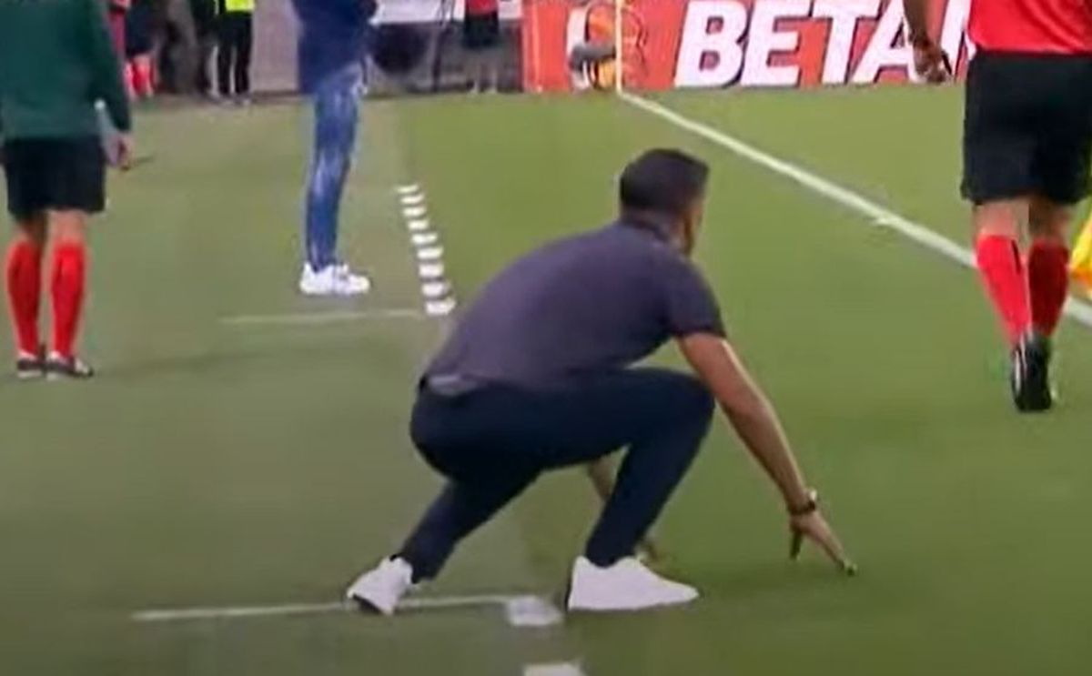 Vulcanul Dică » Faza care l-a lăsat în genunchi pe tehnicianul FCSB