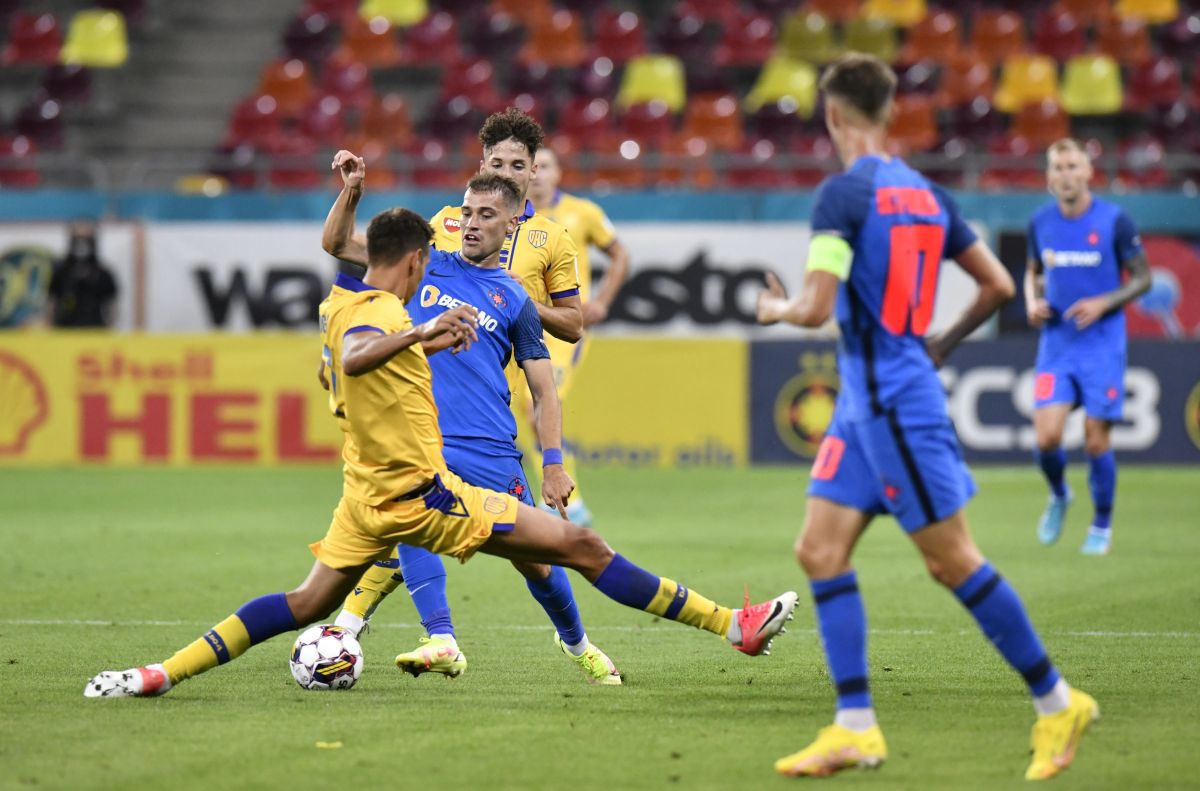 FCSB anunță încă două transferuri după calificarea în play-off-ul ECL: „El vine din afara țării”