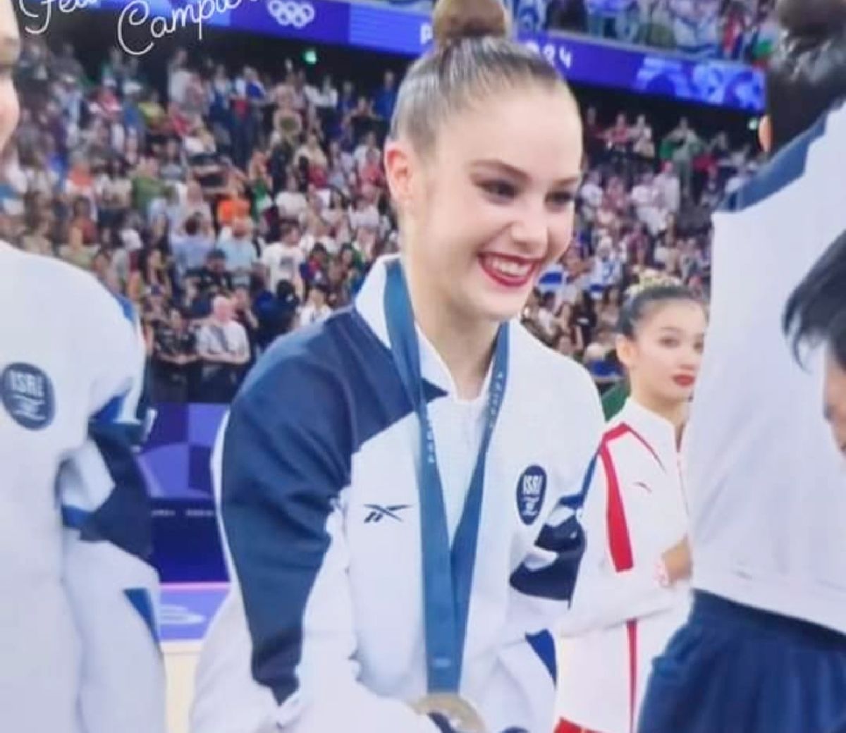 Adar Friedmann - sportiva cu origini românești care a luat argint cu echipa de gimnastică ritmică a Israelului