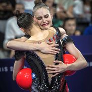 Adar Friedmann și colegele din echipa feminină a Israelului, emoționate după cucerirea argintului în finala de la gimnastică ritmică / Sursă foto: Instagram@ rbufolin