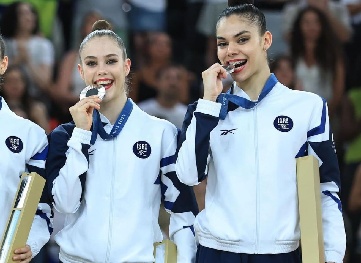 Adar Friedmann - sportiva cu origini românești care a luat argint cu echipa de gimnastică ritmică a Israelului