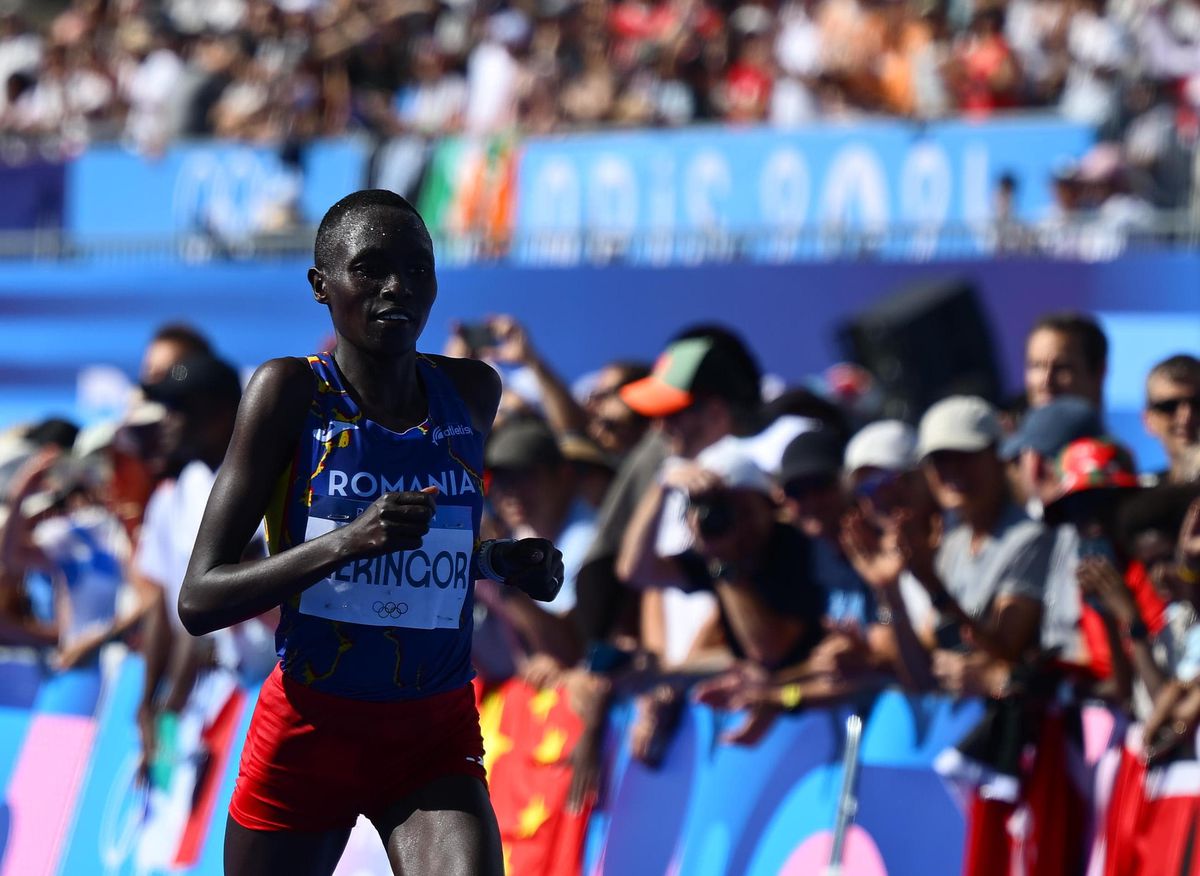 Delvine Meringor, sportiva născută în Kenya care reprezintă România, a terminat pe locul 7 maratonul de la Jocurile Olimpice: „Am avut lacrimi în ochi”!