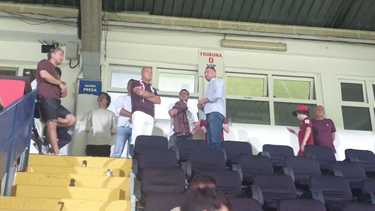 Imaginile ratate de televiziuni! Cum au fost surprinși Dan Șucu și Viorel Moldovan, imediat după Buzău - Rapid